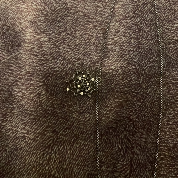 Betsey Johnson skeleton necklace only worn once - Picture 3 of 4